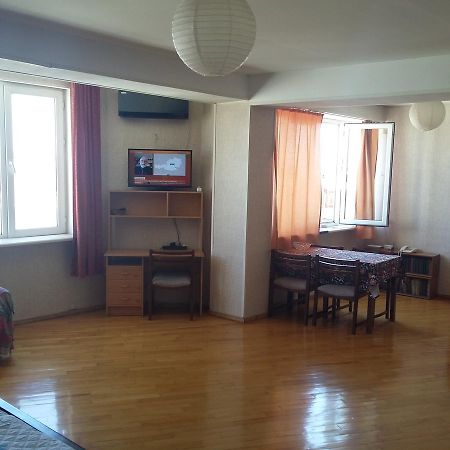 Good Apartment Tbilisi Eksteriør billede