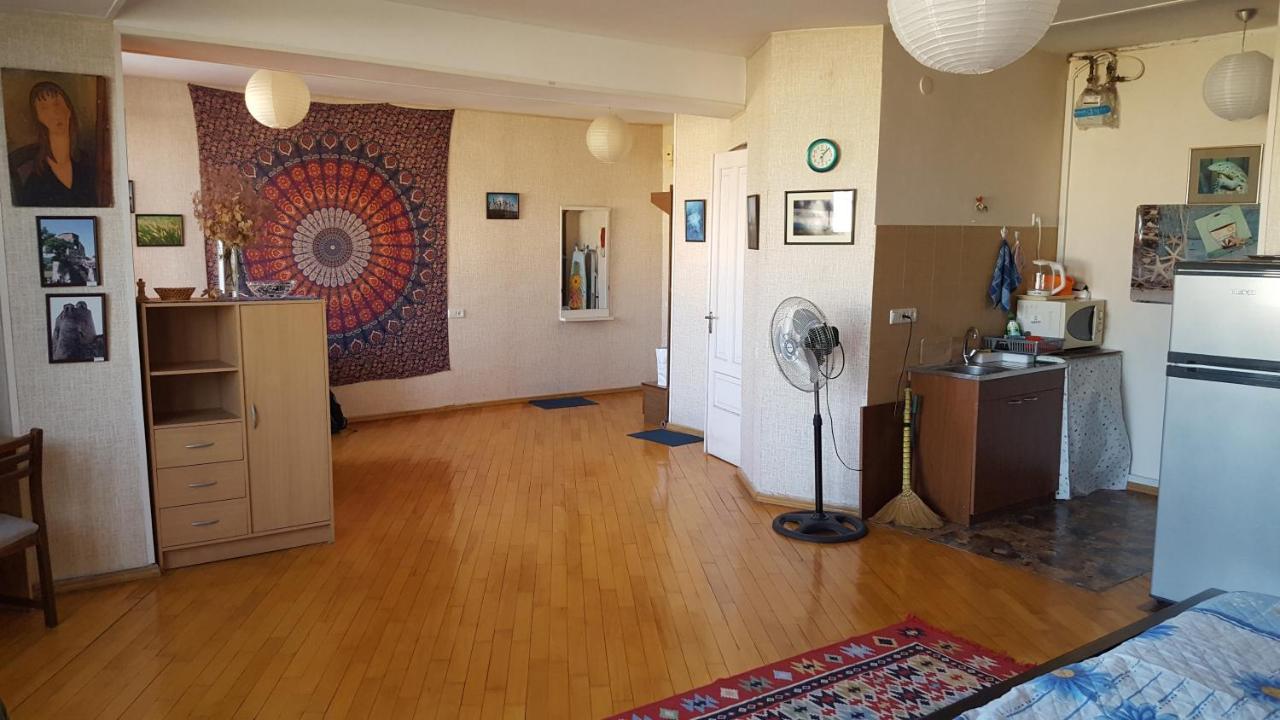 Good Apartment Tbilisi Eksteriør billede